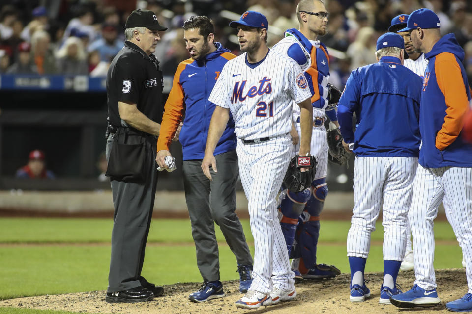 May 18, 2022; New York City, New York, USA; New York Mets starting pitcher Max Scherzer (21) is taken out because of an injury in the sixth inning against the St. Louis Cardinals at Citi Field. Mandatory Credit: Wendell Cruz-USA TODAY Sports