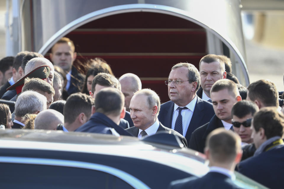 Russian President Vladimir Putin, center, arrives to Tel Aviv airport Thursday, Jan. 23, 2019. ahead of the World Holocaust Forum, which coincides with the 75th anniversary of the liberation of the Auschwitz death camp(AP Photo/Oded Balilty, Pool)