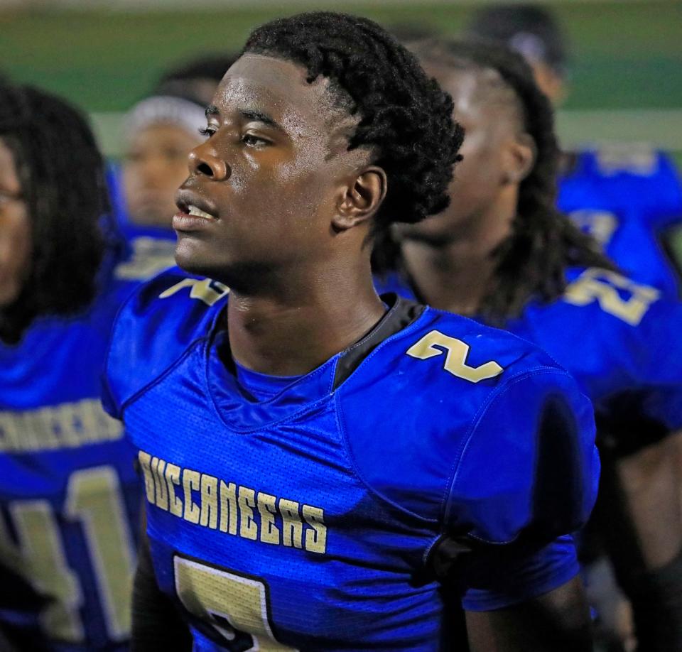 Phillip Moore caught his first touchdown in Mainland's 62-0 first-round playoff victory over Satellite.