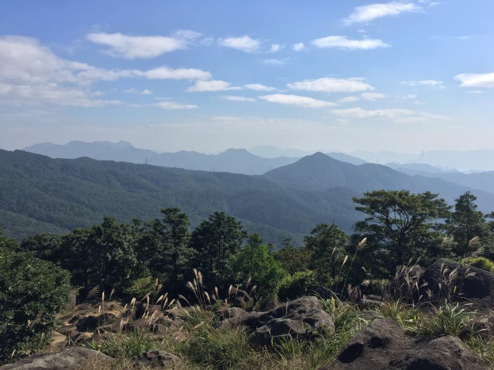 四方山_ 遠望針山