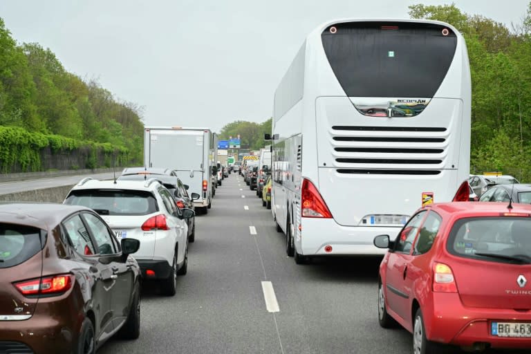 "Il y a des perturbations prévues et on commence à les vivre", a reconnu le ministre délégué aux Transports Patrice Vergriete (MIGUEL MEDINA)