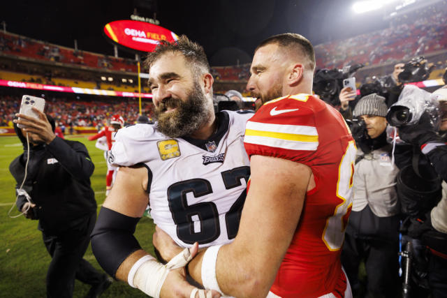 Fans Lose It After Travis Kelce Wears Nod to Taylor Swift During Jason  Kelce's Retirement Announcement
