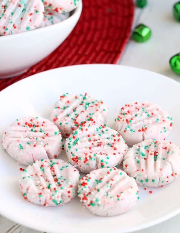 <p>Salty Side Dish</p><p>The perfect after-Christmas dinner treat.</p><p><strong>Get the recipe: <a href="https://www.saltysidedish.com/cream-cheese-mints/" rel="nofollow noopener" target="_blank" data-ylk="slk:Christmas Cream Cheese Mints;elm:context_link;itc:0;sec:content-canvas" class="link rapid-noclick-resp">Christmas Cream Cheese Mints</a></strong></p>