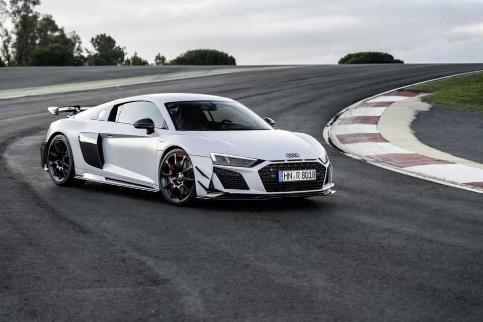 View Photos of the 2023 Audi R8 GT