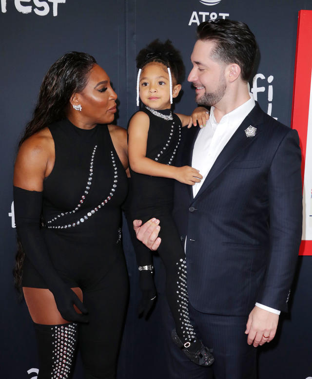 Serena Williams Posed With Her Husband Alexis Ohanian and Daughter Olympia  in Naked Wardrobe Grey Long Sleeve Mini Dress – Fashion Bomb Daily