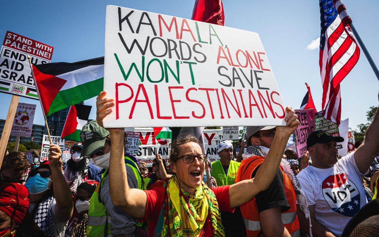 Thousands marched against Gaza war