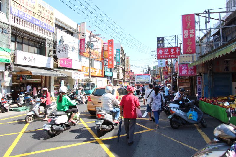 ▲桃園忠貞市場商圈採買方便。（圖／NOWnews資料照片）