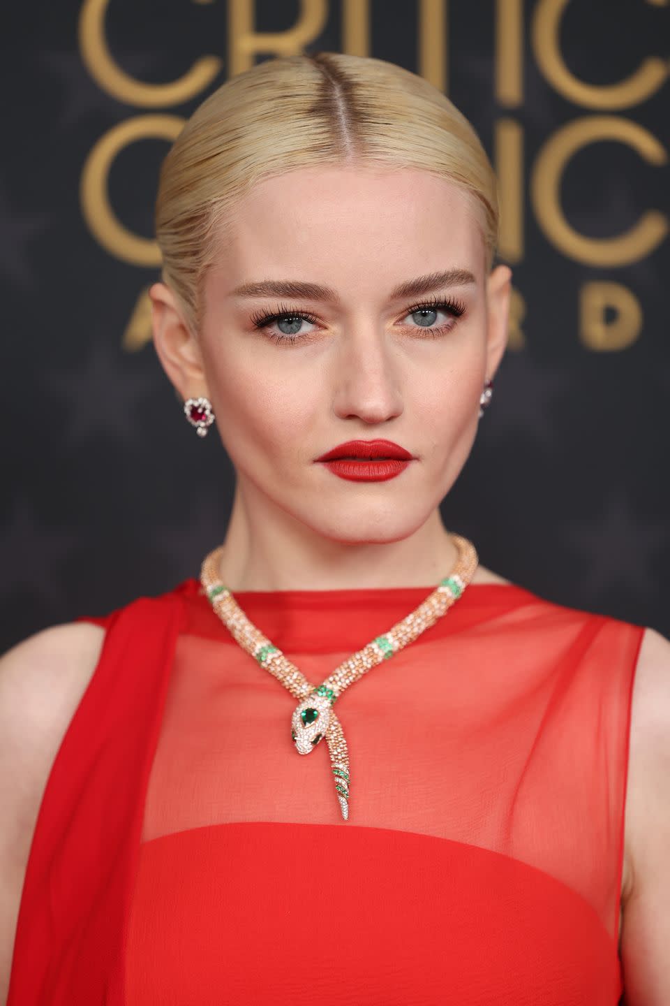 valentines day makeup ideas julia garner