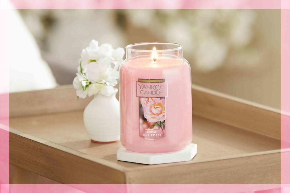 This Rose-Scented Yankee Candle Is Topping Amazon’s Charts Ahead of ...