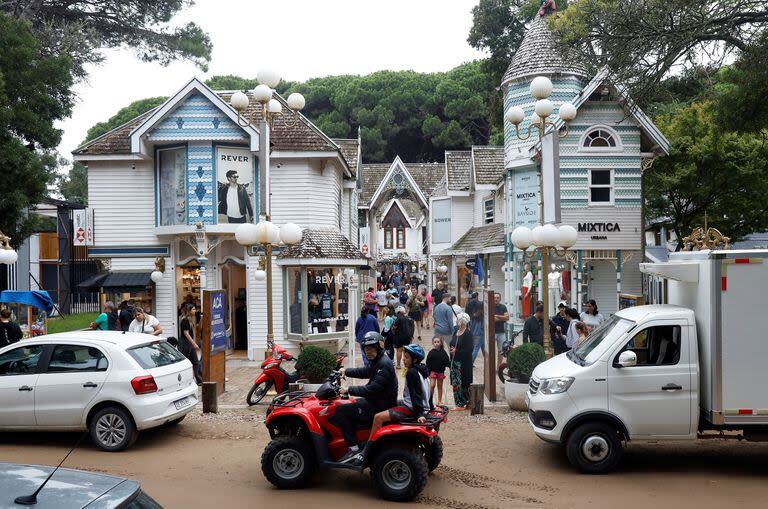 Se estima que en Cariló (foto), Pinamar y Mar del Plata la afluencia de turistas supera el fin de semana de Carnaval