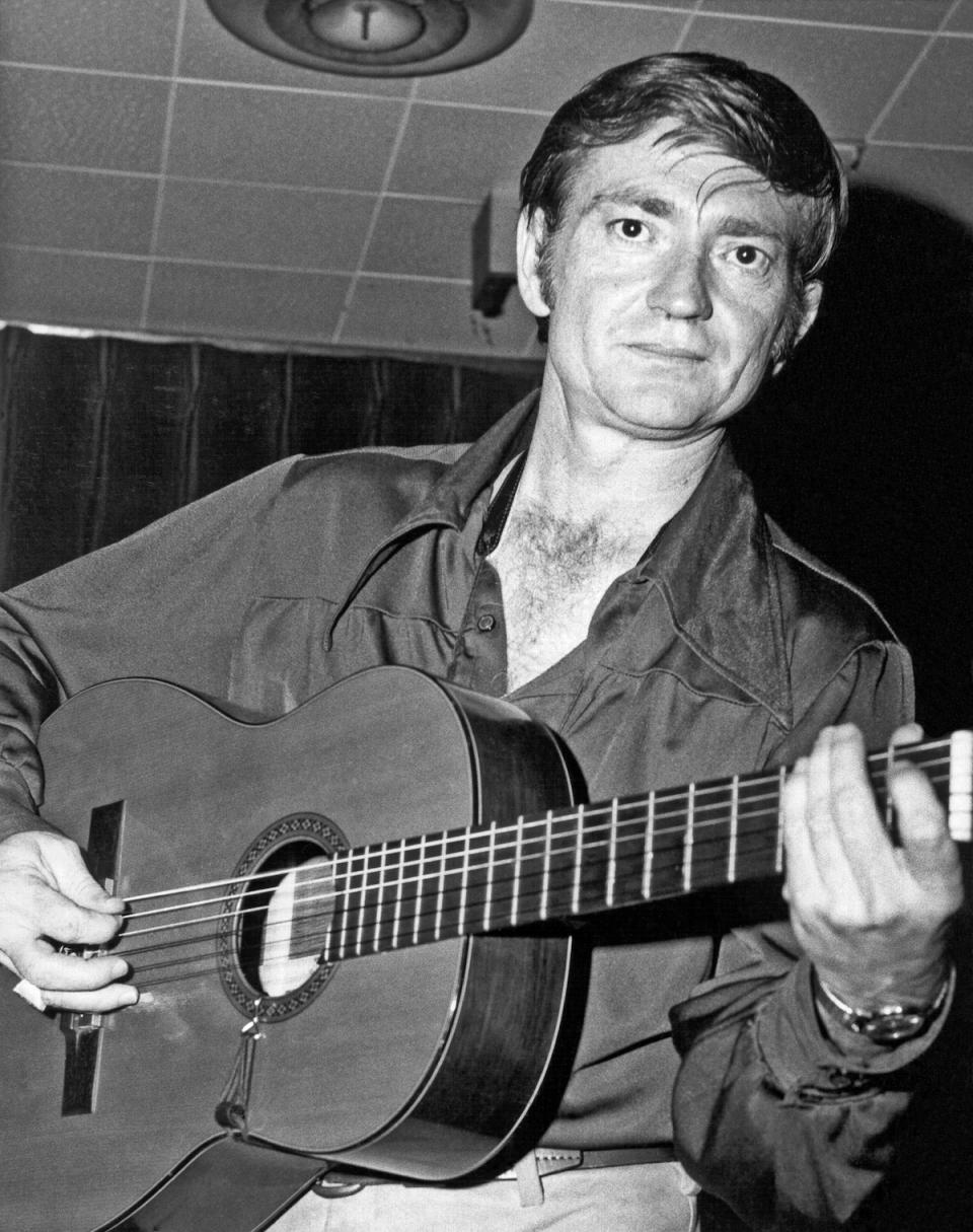 Country singer/songwriter Willie Nelson performs onstage at the Palomino Club on May 8, 1970 in Los Angeles, California