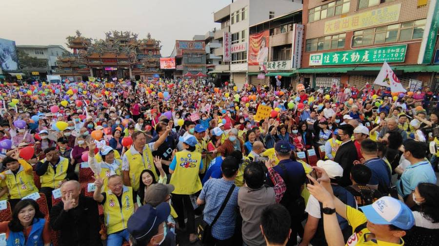 韓國瑜現身團結祈福之夜 力挺余文忠打造充滿愛的苗栗客家大城 231