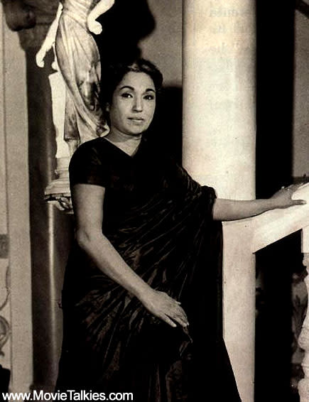 Lalita Pawar Lalita’s dedication to the film industry earned her a mention in the world record. The actress started her career when she was 12 years old and went on to become the longest serving performer for over 70 years. She has acted in over 700 films in various languages including Hindi, Gujarati and Marathi.