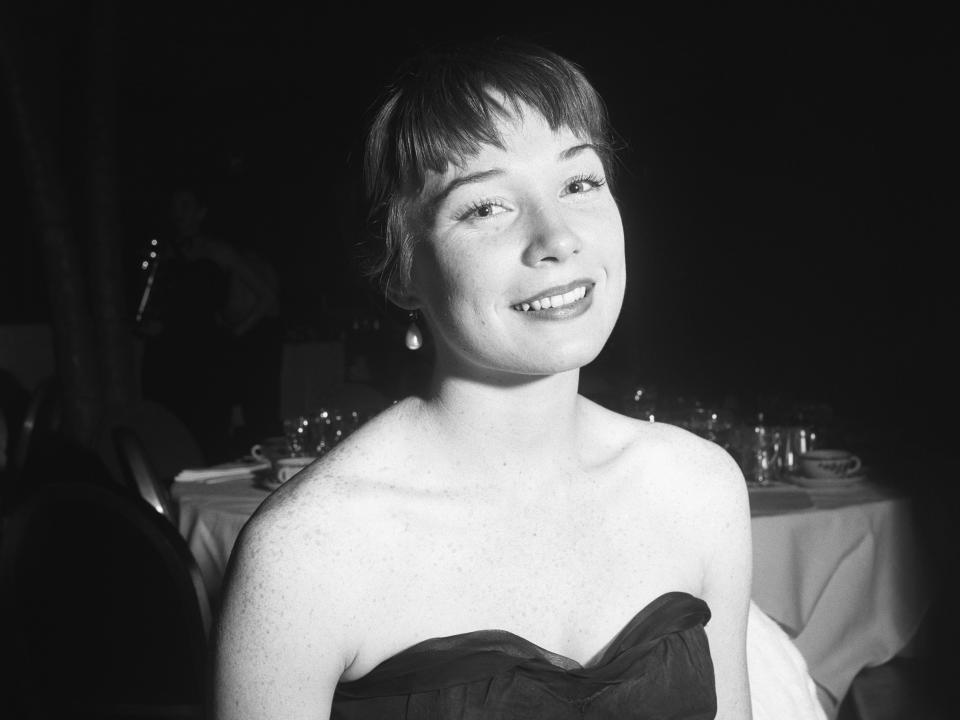 shirley maclaine golden globes