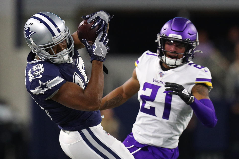 Amari Cooper wowed the Cowboys crowd with a pair of toe-tap sideline grabs. (Richard Rodriguez/Getty Images)