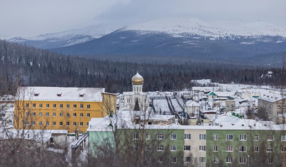 2024年2月20日，納瓦尼最後服刑地點，俗稱「北極狼」的俄羅斯亞馬爾-涅涅茨自治區（Yamal-Nenets）的IK-3流放地，此地酷寒、獄中環境與生活條件極度惡劣。路透社