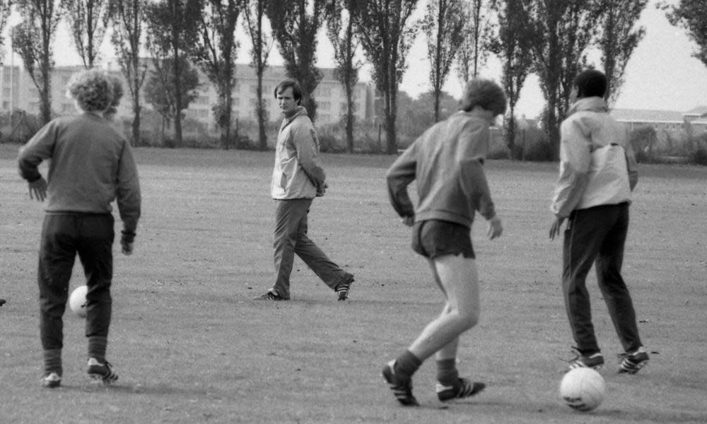 Chelsea youth players train in 1985