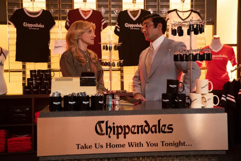 Welcome to Chippendales -- “Four Geniuses” - Episode 102 -- As Chippendales takes flight, Steve assembles his dream team—including a shy accountant who may be more than just a business hire. Irene (Annaleigh Ashford) and Steve (Kumail Nanjiani), shown. (Photo by: Erin Simkin/Hulu)