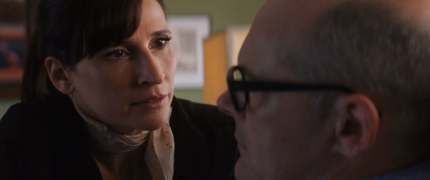 [L to R] Michaela Watkins and Rob Corddry in BAD THERAPY..jpg