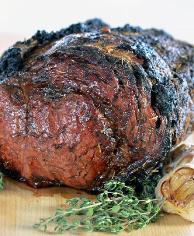 <p><a href="https://foodieandwine.com/melt-in-your-mouth-prime-rib-recipe/" rel="nofollow noopener" target="_blank" data-ylk="slk:Foodie and Wine;elm:context_link;itc:0;sec:content-canvas" class="link ">Foodie and Wine</a></p>