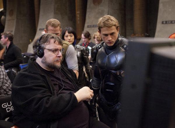 Guillermo del Toro en el set de Pacific Rim (Fuente: Legendary)