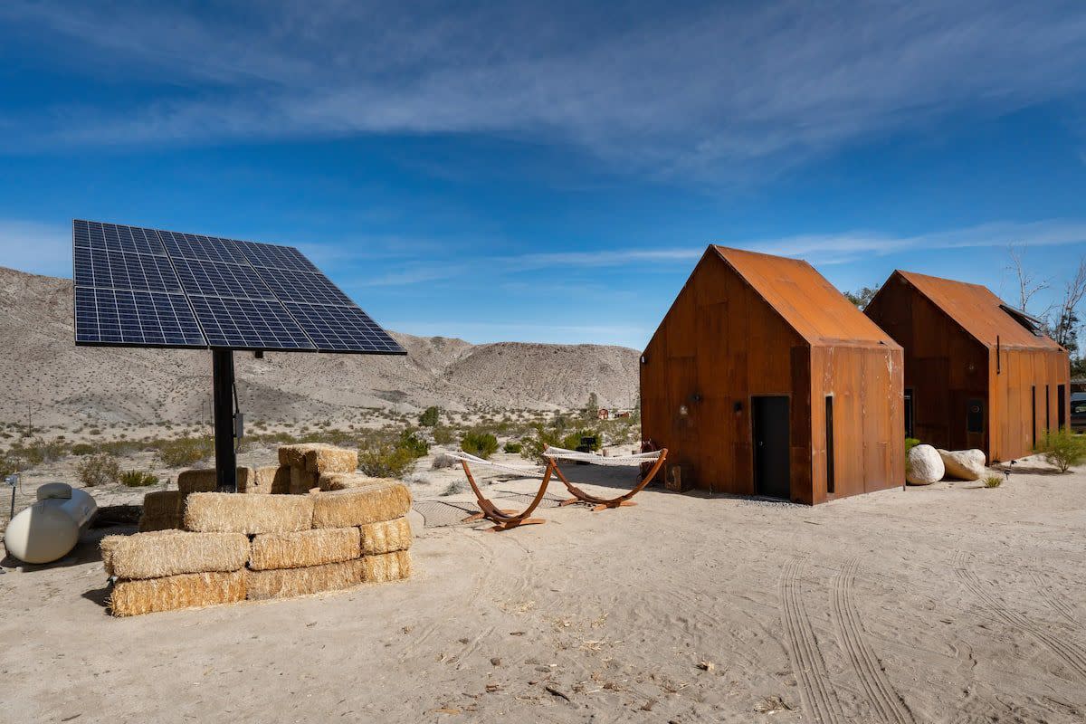 Architect's Off-Grid Stargazing Cabin