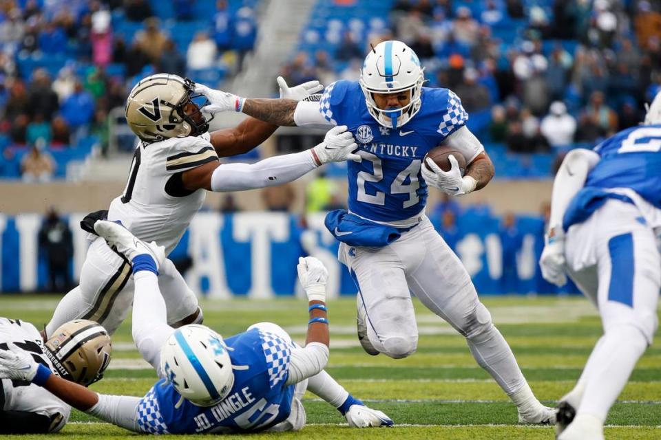 In five seasons at Kentucky, Chris Rodriguez totaled 3,643 rushing yards and 33 touchdowns and ran for at least 100 yards in a game 20 times.