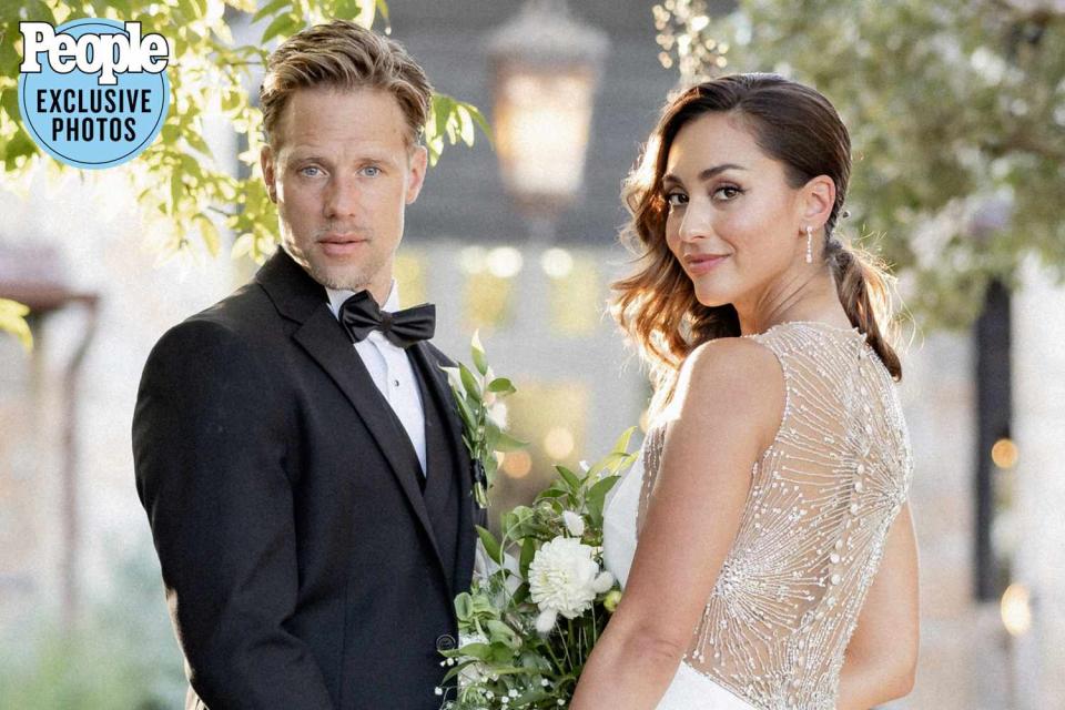 <p><a href="https://www.instagram.com/charmingimages/">Charming Images by Marcin Pawlowski</a></p> Shaun Sipos and Lindsey Morgan at their wedding in Austin, Texas on Sept. 21.