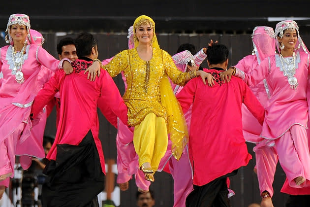 Cheerleaders and Celebrities at IPL-5