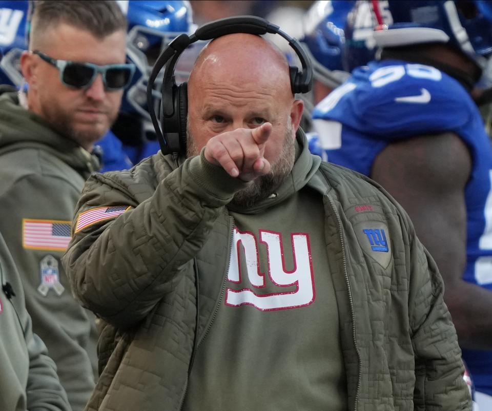 Head coach Brian Daboll cheers on his defense in the second half. The Houston Texans at the New York Giants in a game played at MetLife Stadium in East Rutherford, NJ on November 13, 2022.