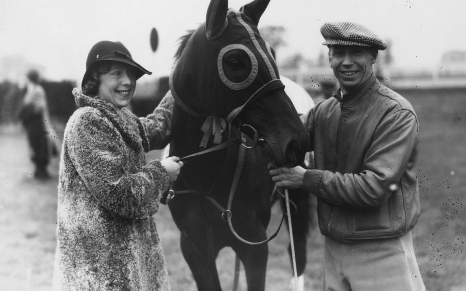 George Formby with his wife Beryl and his race horse Lucky Bert in 1938 - Getty