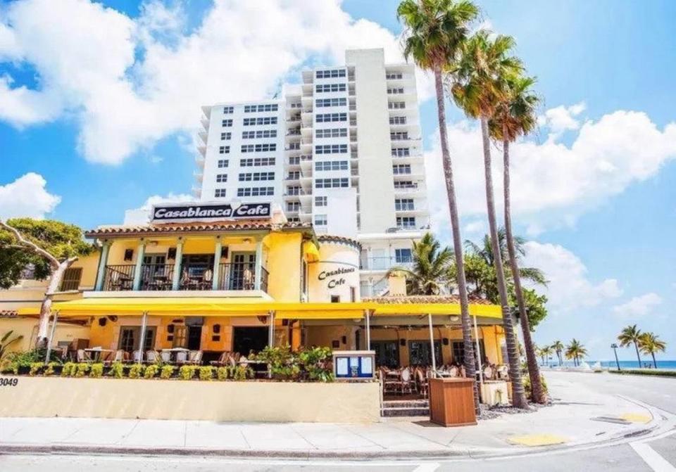 Casablanca Cafe in Fort Lauderdale is located in the oldest building on Fort Lauderdale Beach.