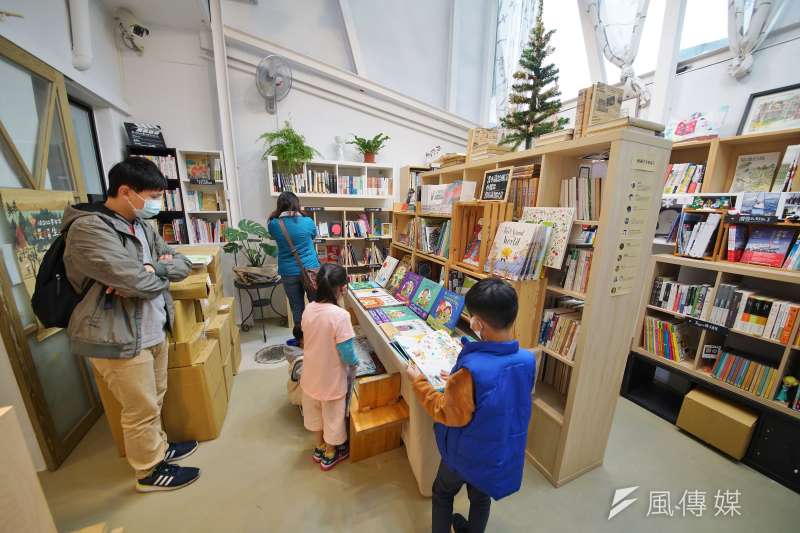 20201220-獨立書店與地方創生專題，「南崁小書店」店內一景。（盧逸峰攝）