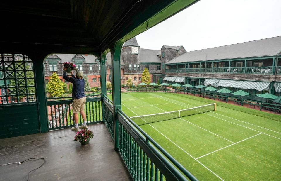 The International Tennis Hall of Fame, known historically as the Newport Casino, featured a small social gathering in Season 1, as tennis was played in the background.