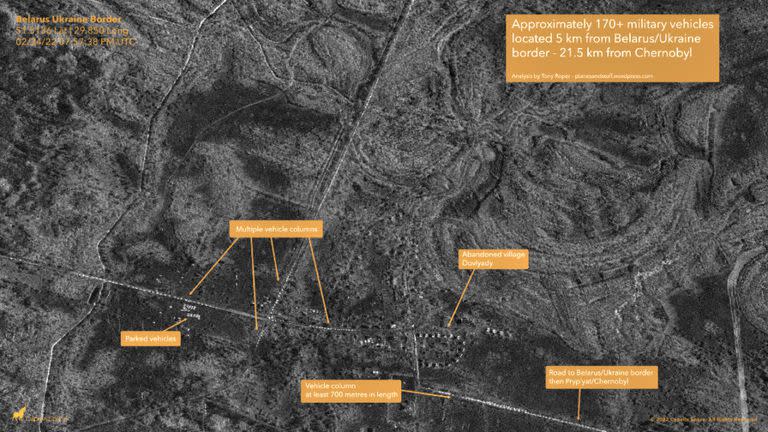 Las imágenes de Capella Space que muestra el movimiento de los vehículos rusos en territorio de Bielorrusia, en los días previos a la ocupación