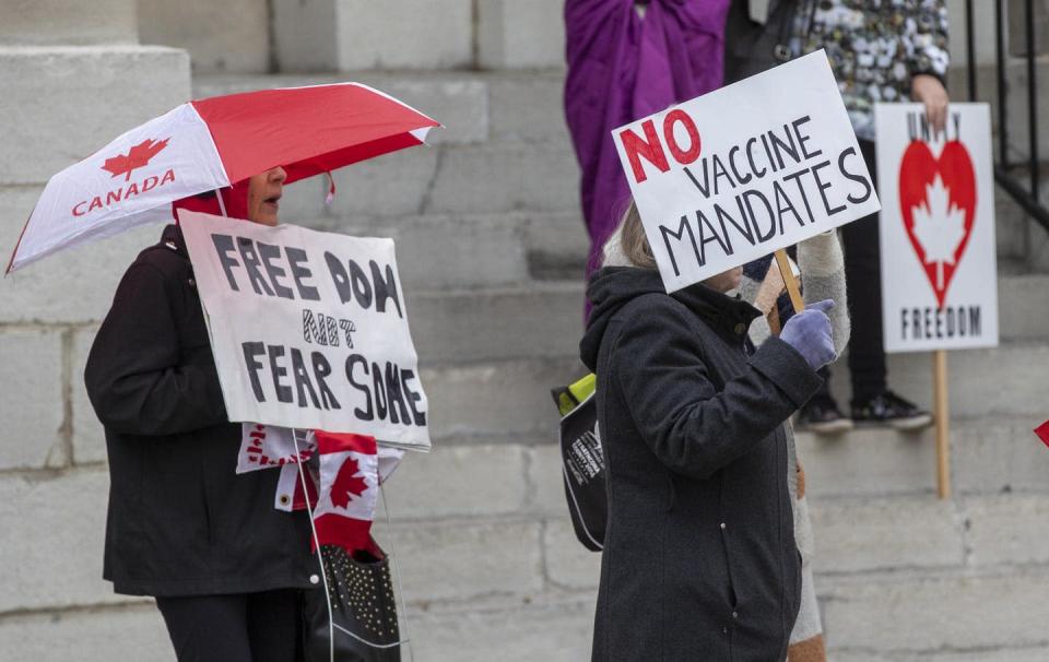 <span class="caption">People gather to protest COVID-19 vaccine mandates and masking measures during a rally in Kingston, Ont., in November 2021. Ottawa's proposals to bypass publishing vaccine mandate guidelines goes against the principles of good governance.</span> <span class="attribution"><span class="source"> THE CANADIAN PRESS/Lars Hagberg </span></span>