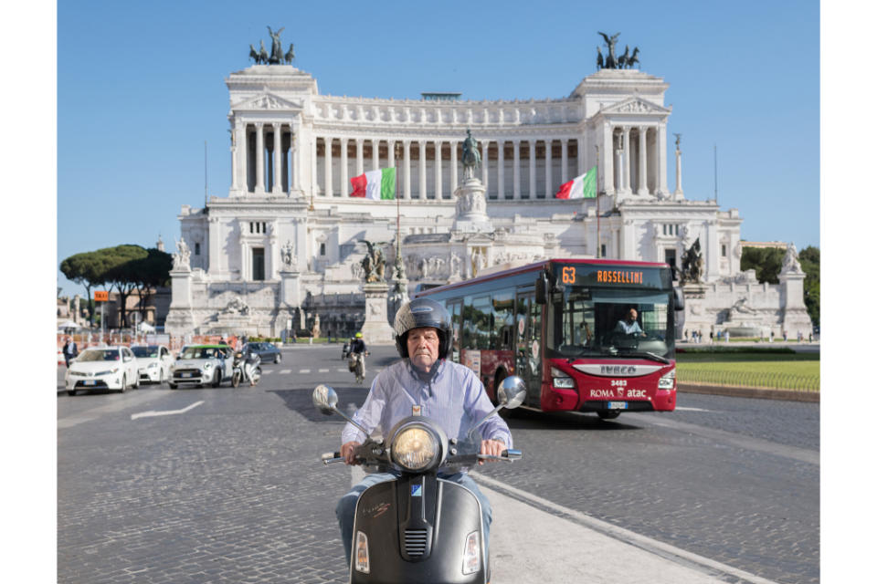 Italy, Rome, June 2021: Roberto Leardi driving his Vespa in the city center of Rome. / Italia, Roma, Giugno 2021: Roberto Leardi guida la sua Vespa nel centro di Roma. web_Fortune_Maccotta-08-2