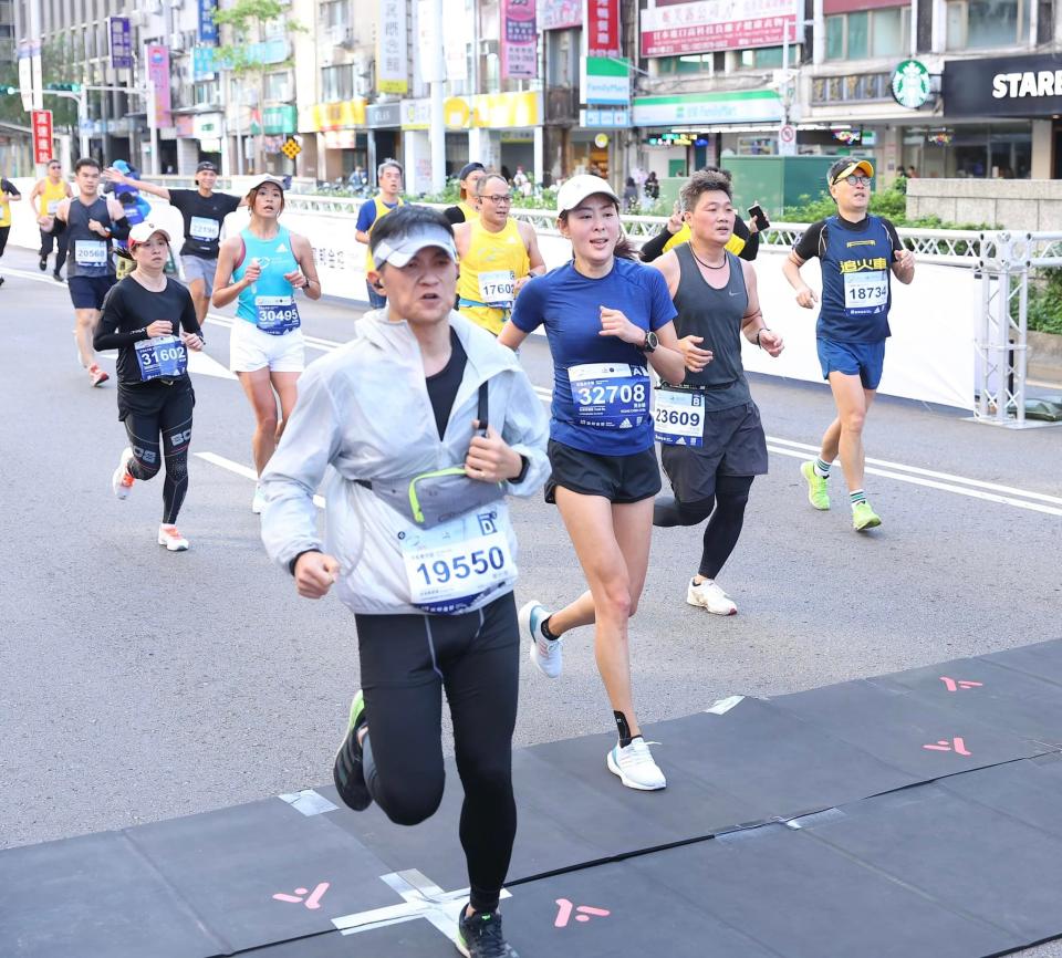 賈永婕日前參加台北馬拉松。（圖／翻攝自賈永婕的跑跳人生臉書）