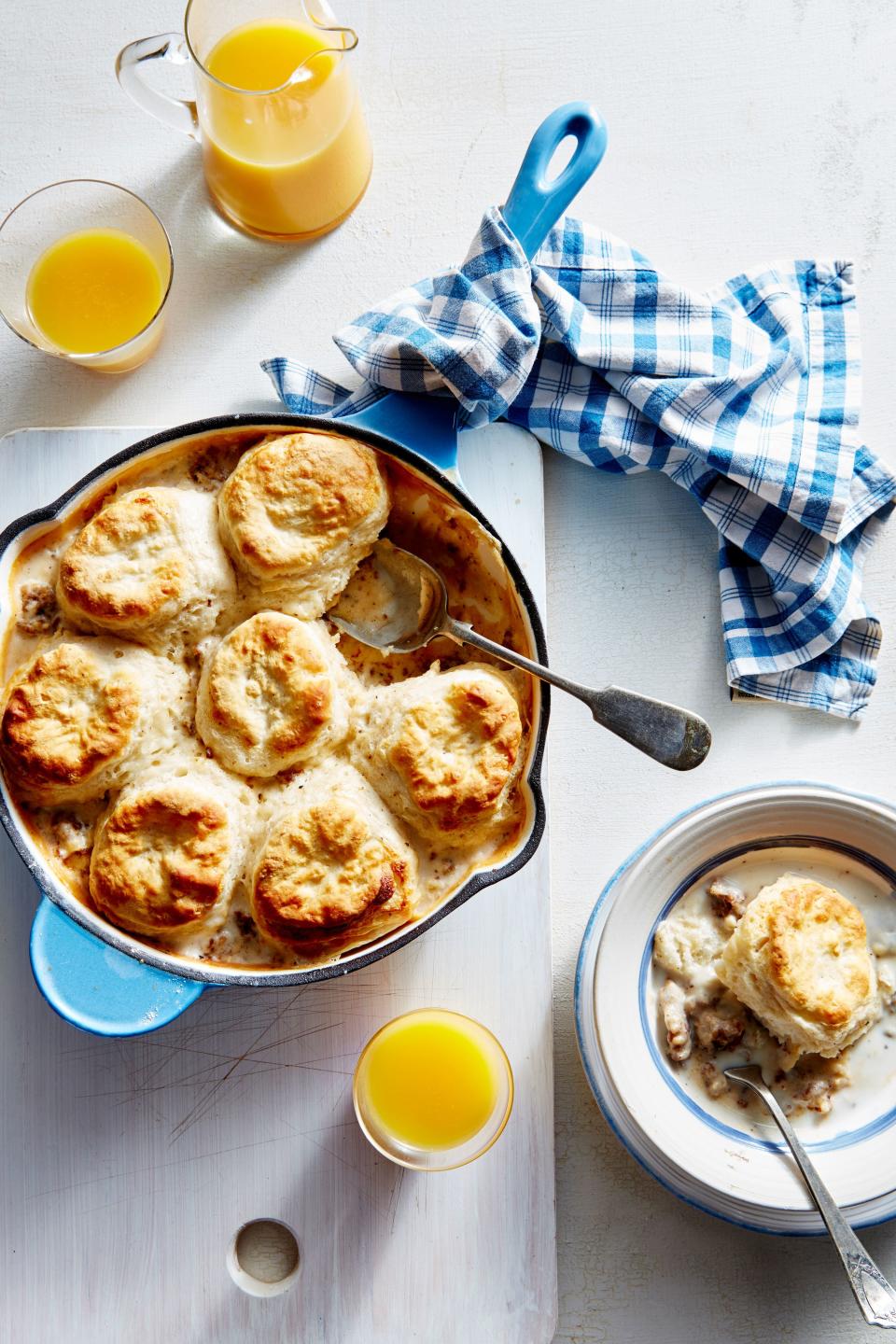 Biscuits-and-Gravy Skillet