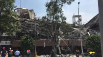 <p>Vista de un edificio derruido. EFE/Alejandro Cruz </p>