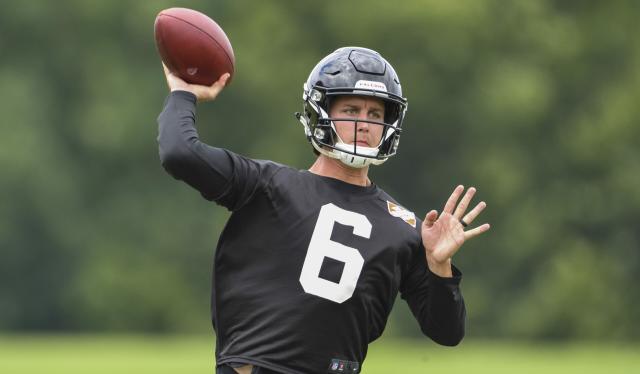 Ex-starting QB headlines potential Falcons cuts