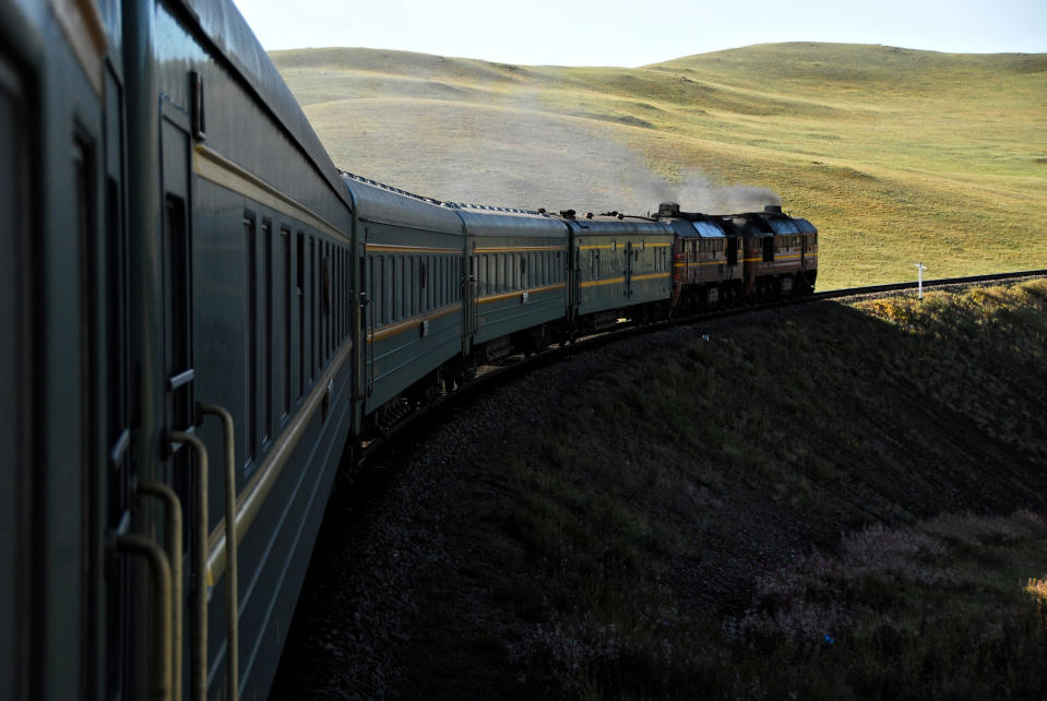 A train going through the countryside