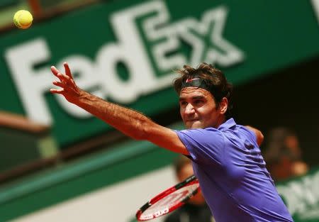 Tennis - French Open - Roland Garros, Paris, France - 24/5/15 Men's Singles - Switzerland's Roger Federer in action during the first round Action Images via Reuters / Jason Cairnduff Livepic