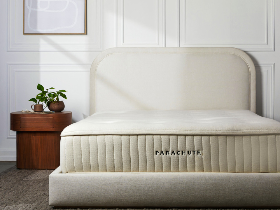 All the Best Innerspring Mattresses for Your Achy Breaky Back