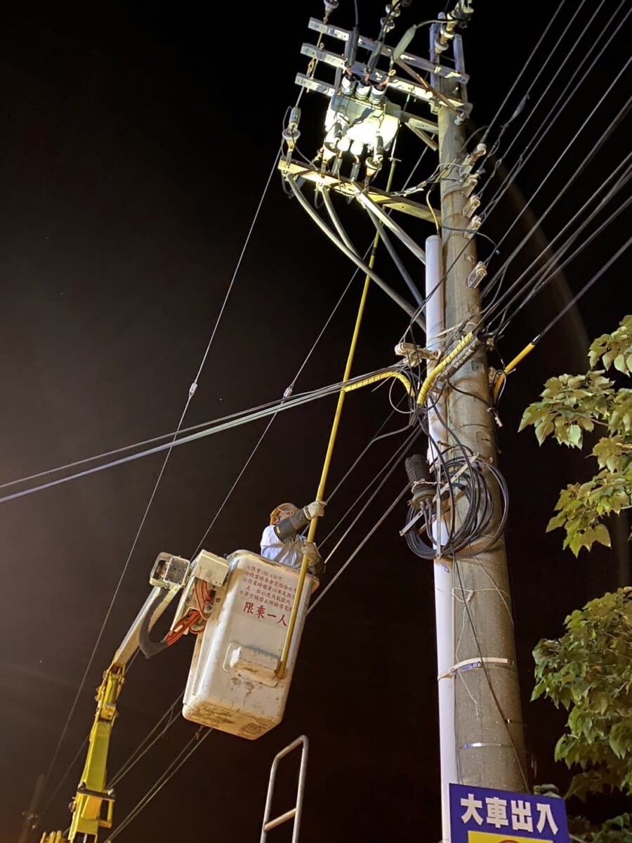 ▲過載跳電台電搶修（照片台電提供）