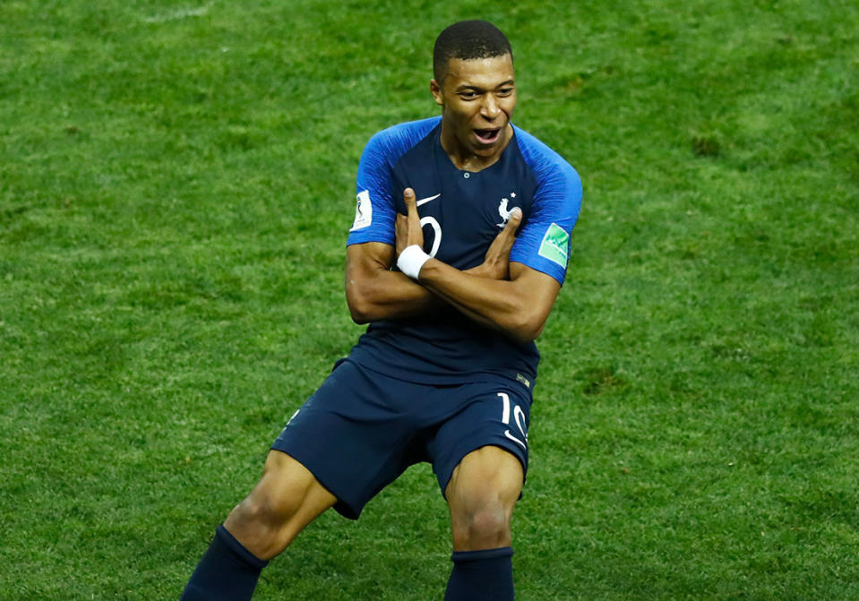 Kylian Mbappé : la star des Bleus fête ses 21 ans !