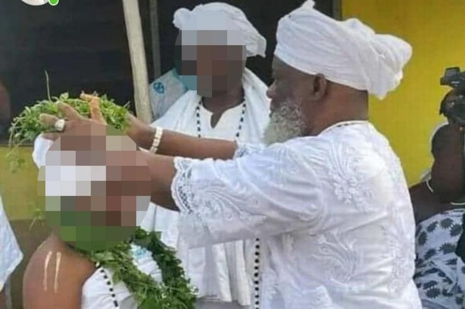63歲教主娶12歲女童！6歲就選為處女新娘調教「怕她被別的男人玷汙」。（翻自《每日星報》）