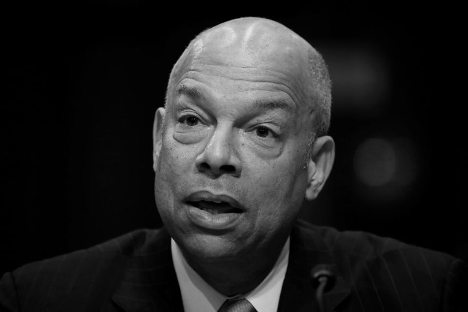 Former Homeland Security Secretary Jeh Johnson testifies before the Senate Intelligence Committee  in 2018. (Aaron P. Bernstein/Reuters)