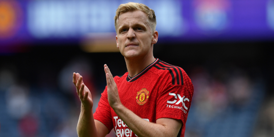 Midfielder pens message to fans after leaving Manchester United