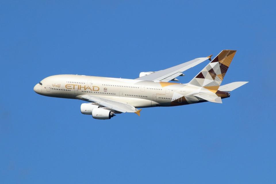 Ein Etihad Airways Airbus A380.  - Copyright: Markus Mainka/Shutterstock.com